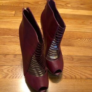 Allen Schwartz ABS Shoes (Heels)